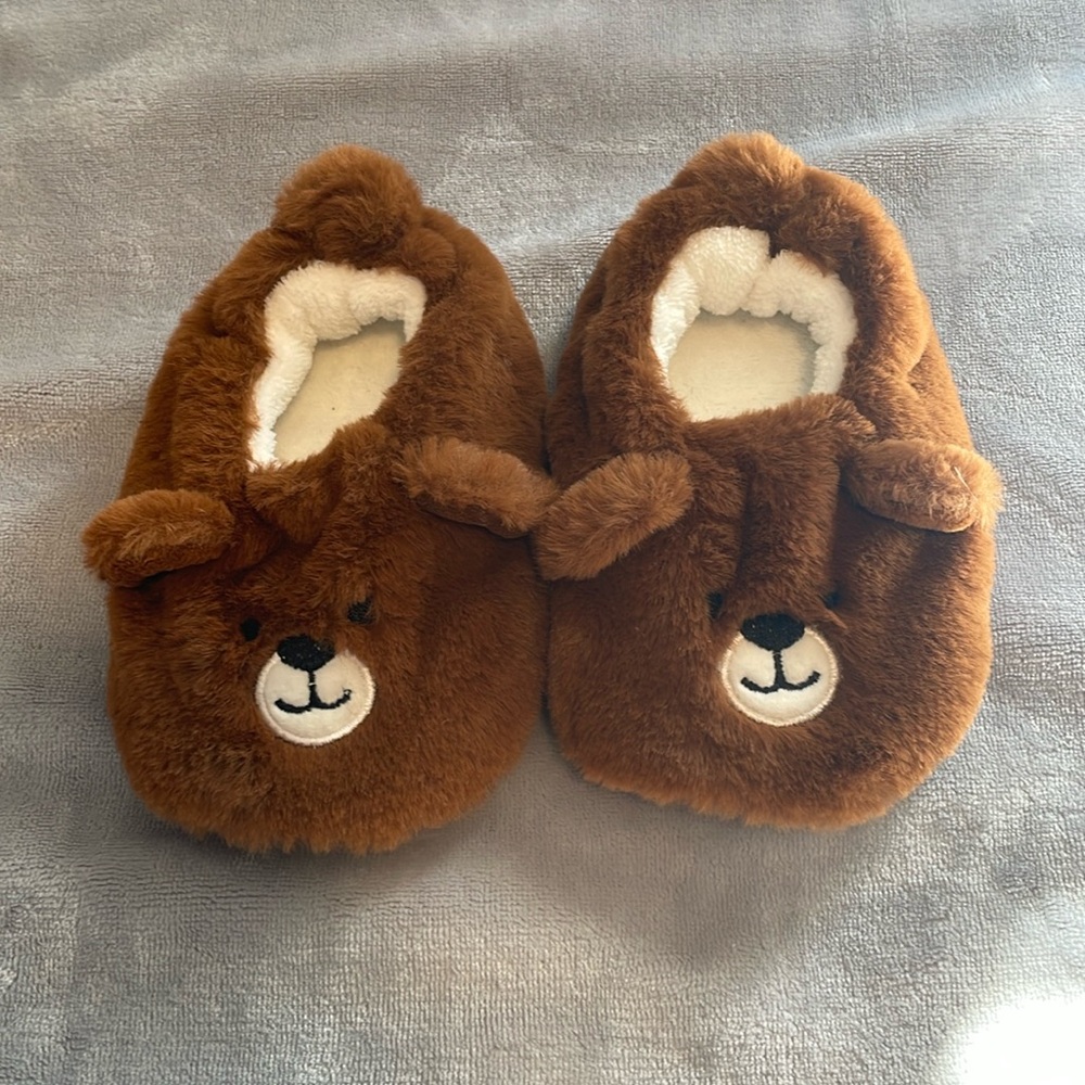 Toddler bear slippers – NEVER WORN; brand new